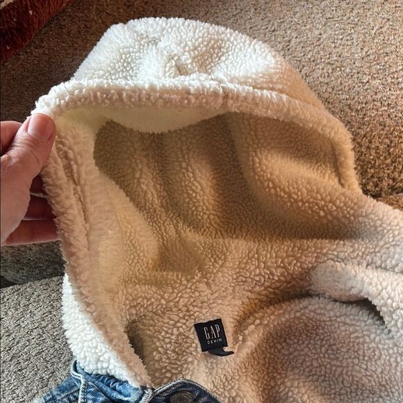 GAP Blue and White Jean Jacket with Cozy Fleece Sleeves - Picture 4 of 16